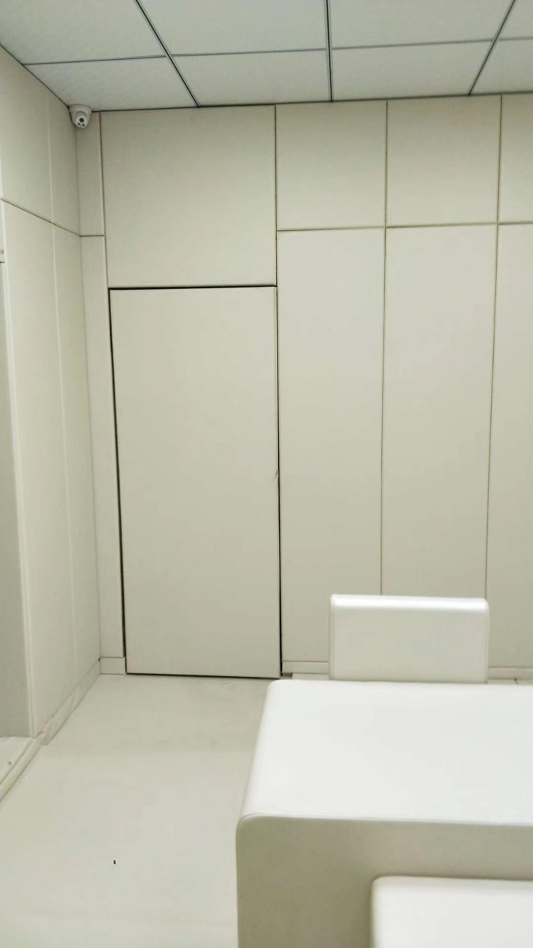 審訊室防撞軟包確保辦公順利，一些細節(jié)別遺漏